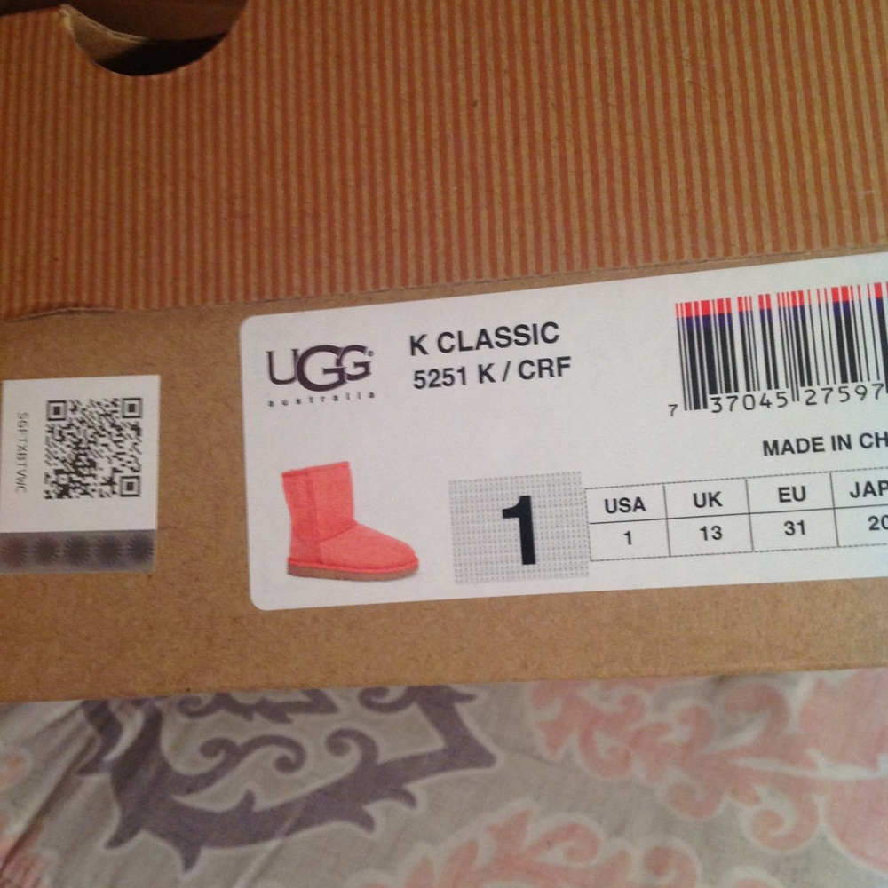 Little girl's Uggs ( Not toddlers)